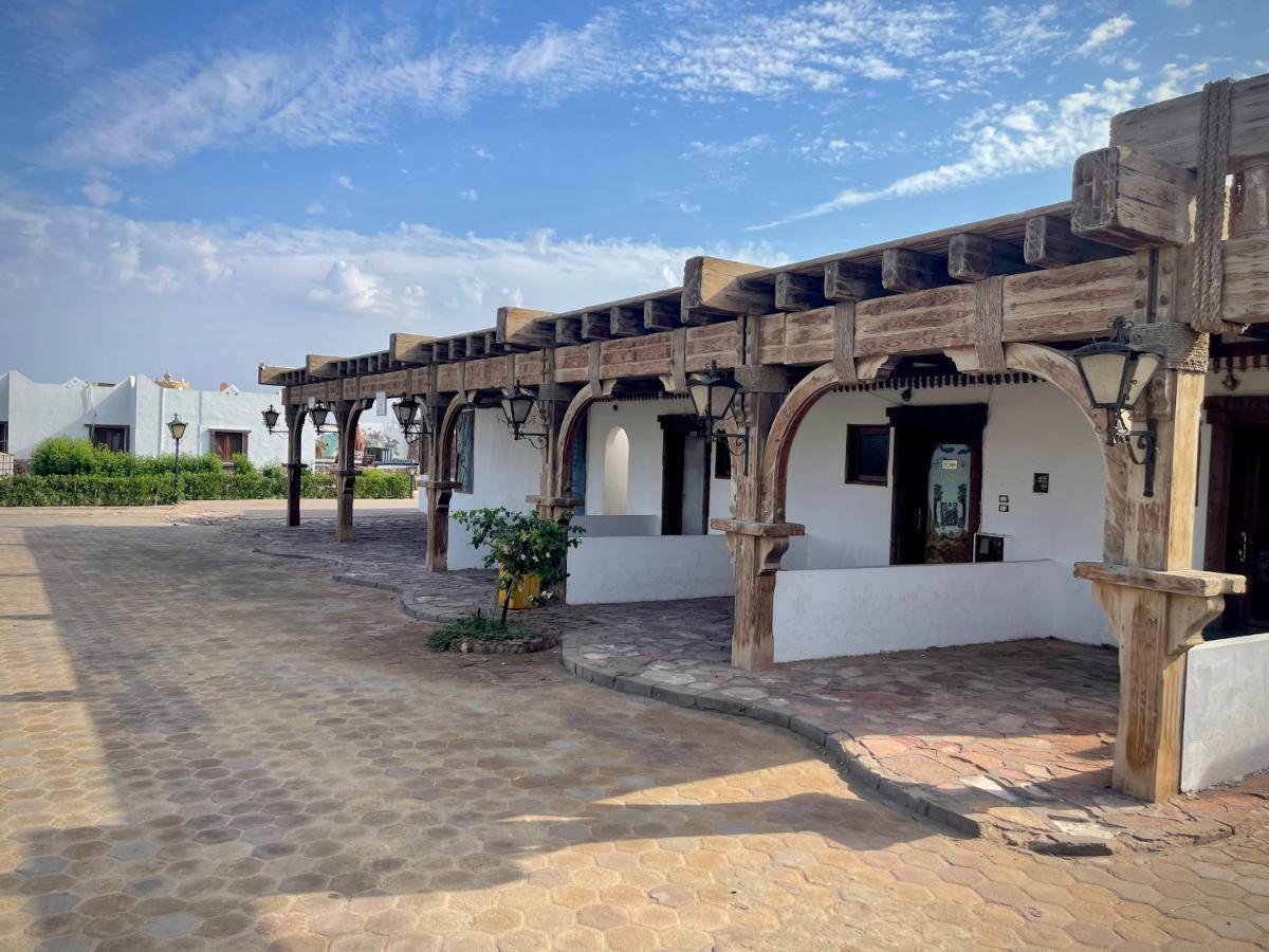 דהב Black Prince Hotel מראה חיצוני תמונה