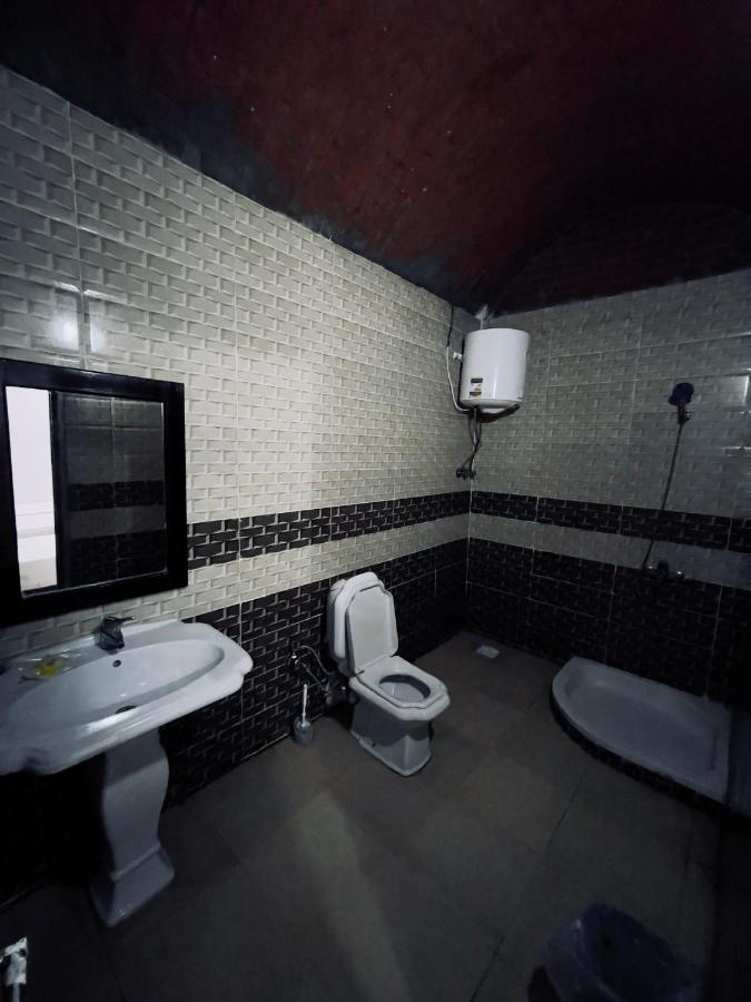 דהב Black Prince Hotel מראה חיצוני תמונה
