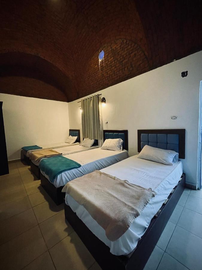 דהב Black Prince Hotel מראה חיצוני תמונה
